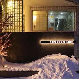 Royalheights Kotoni 広々30平米 最大4名ルーム B アパート 札幌市
